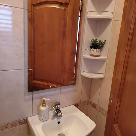 Bella Vista - For Up To 6 People With Sea & Castle View Villa
