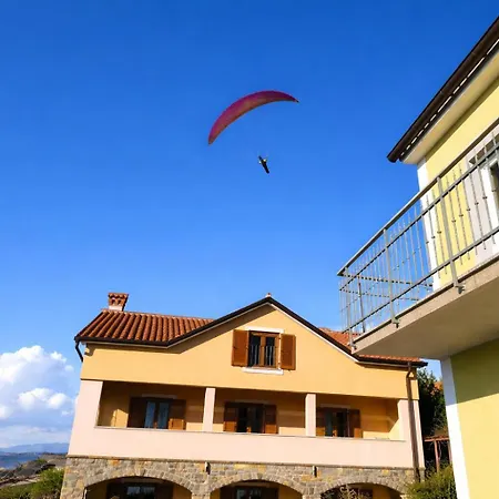 Bella Vista - Private With Sea & Castle View Villa Črni Kal