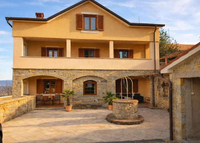 Bella Vista - Private With Sea & Castle View Villa Črni Kal