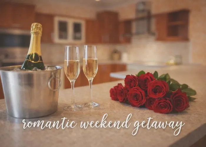 Bella Vista - Private With Sea & Castle View *