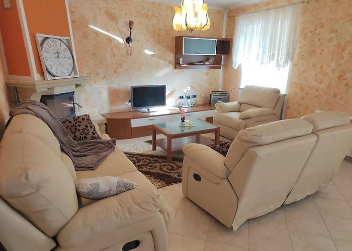 Bella Vista - Private With Sea & Castle View *