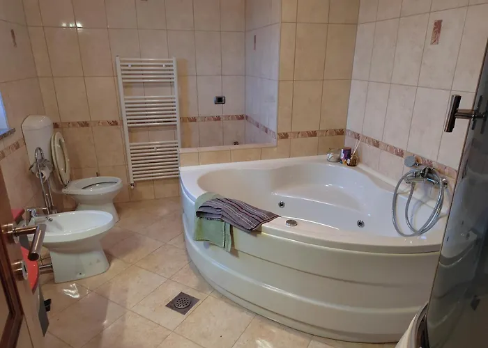 Bella Vista - Private With Sea & Castle View ヴィラ Črni Kal