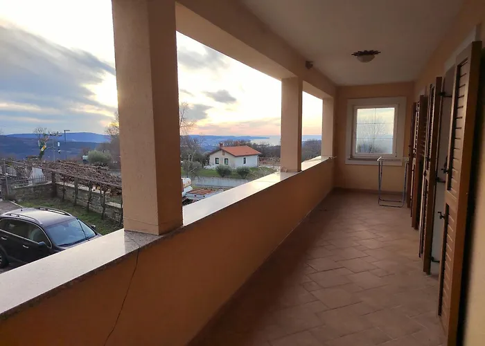 Bella Vista - Private With Sea & Castle View ヴィラ Črni Kal